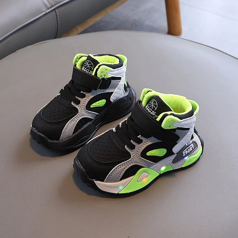 Boys Casual Sports Shoes 2026 Autumn Fashion Comfortable Non Slip Outdoor Walking Shoes LED Lights Toddler Outdoor Sports Shoes