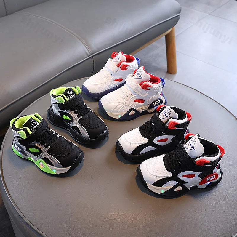 Boys Casual Sports Shoes 2026 Autumn Fashion Comfortable Non Slip Outdoor Walking Shoes LED Lights Toddler Outdoor Sports Shoes