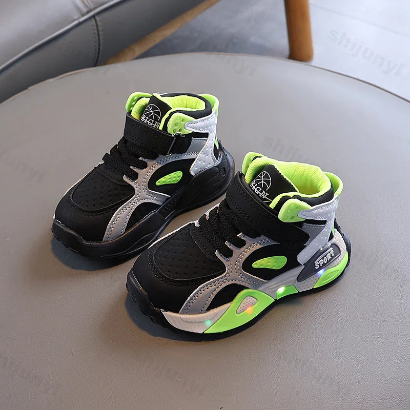 Boys Casual Sports Shoes 2026 Autumn Fashion Comfortable Non Slip Outdoor Walking Shoes LED Lights Toddler Outdoor Sports Shoes